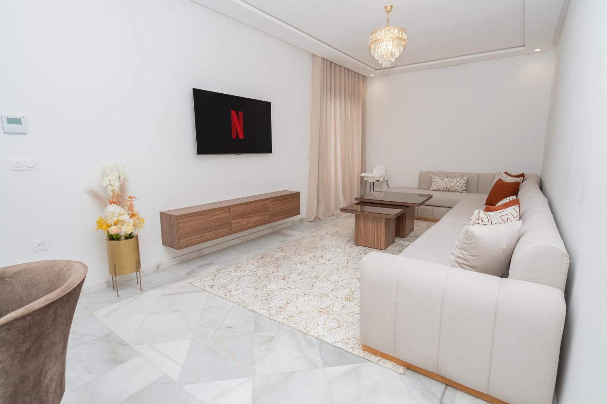 Glorious Garden, Familial, Face Au Stade Ibn Batouta, Espaces Verts, Proche Aeroport, Parking, Wifi, Ac, Iptv Apartamento